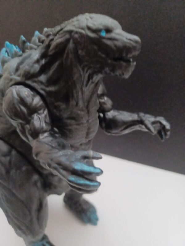 Godzilla Earth 9 inch Action Figure - Image 2