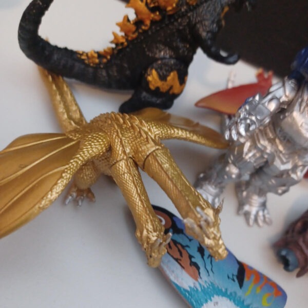 Godzilla,Mothra,Ghidorah,Larva,Mechagodzilla,Burning Godzilla,Rodan 7 piece figure set - Image 3